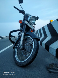 Black Royal Enfield Classic 350