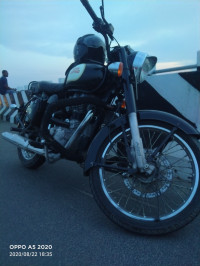 Black Royal Enfield Classic 350