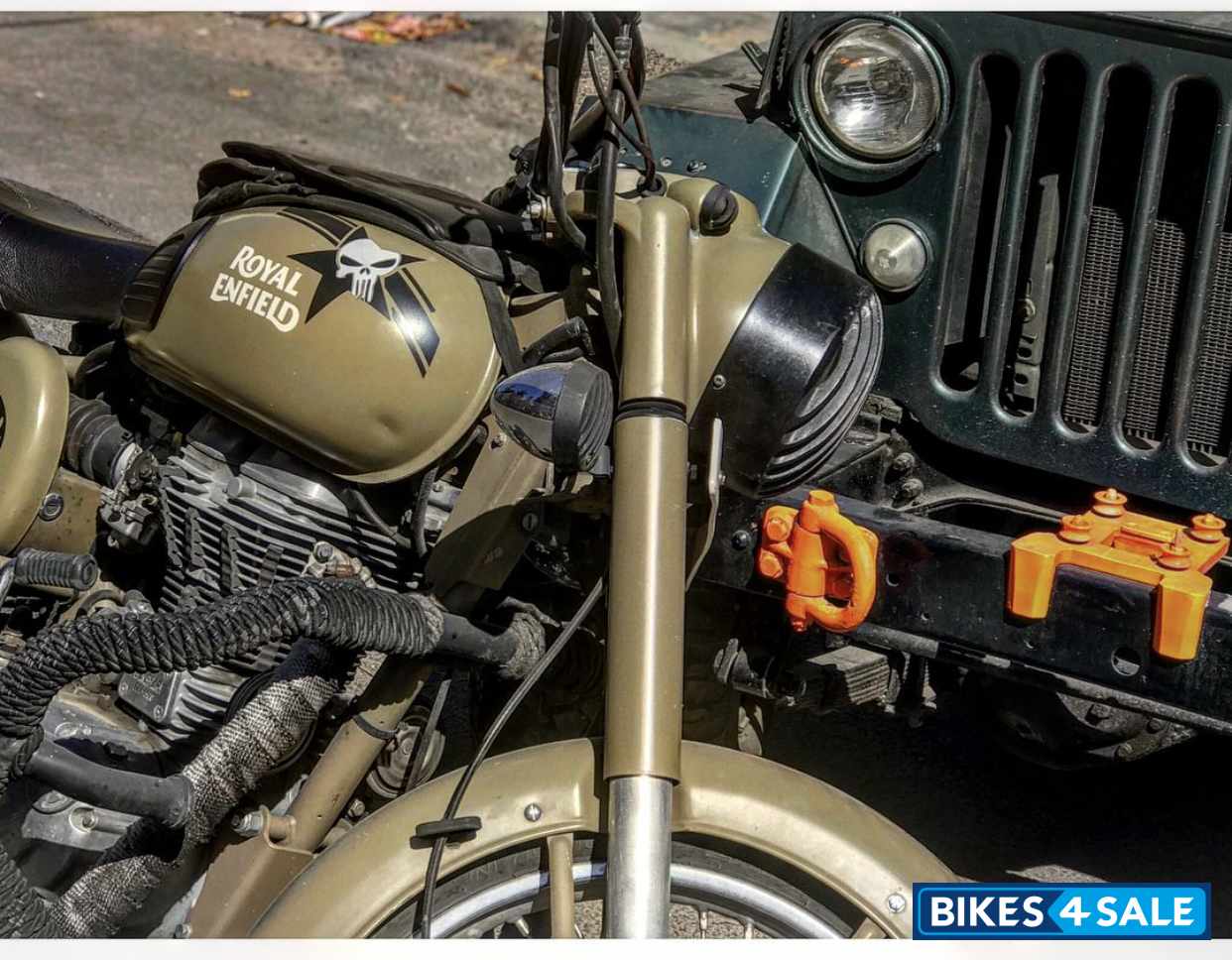 Royal Enfield Classic Desert Storm Royal Enfield Classic Desert Storm