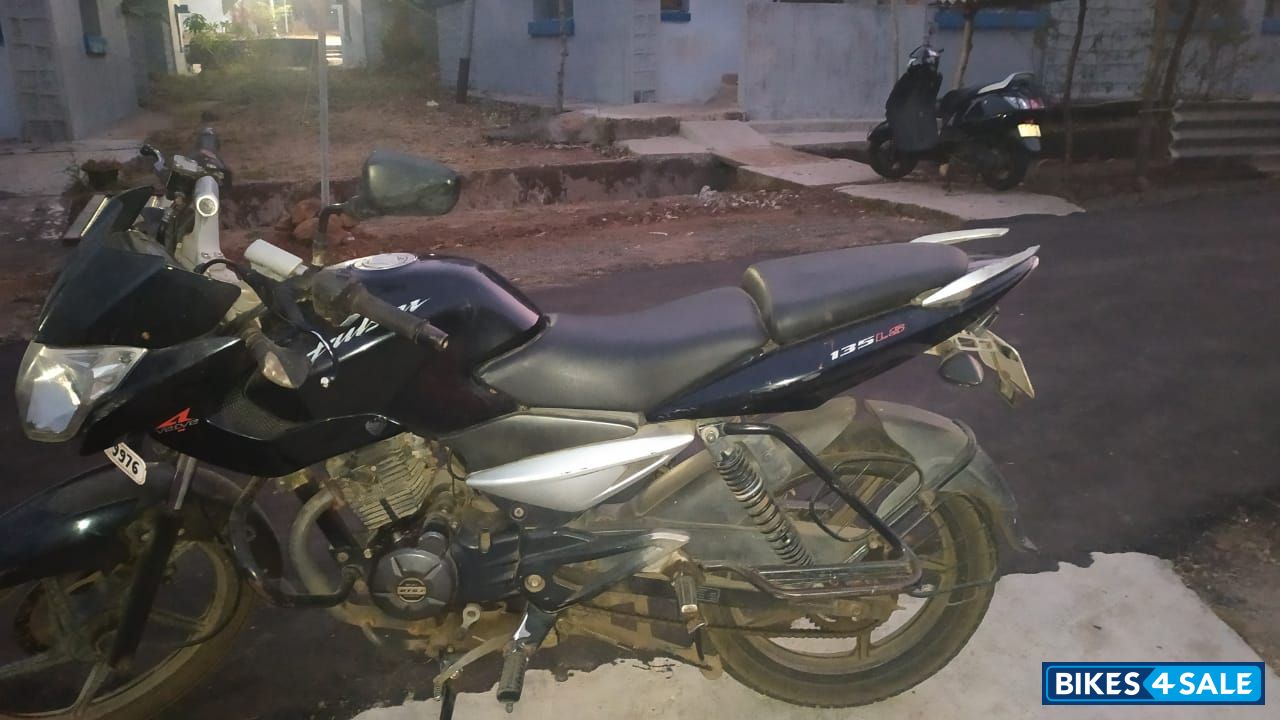 Black Bajaj Pulsar 135LS