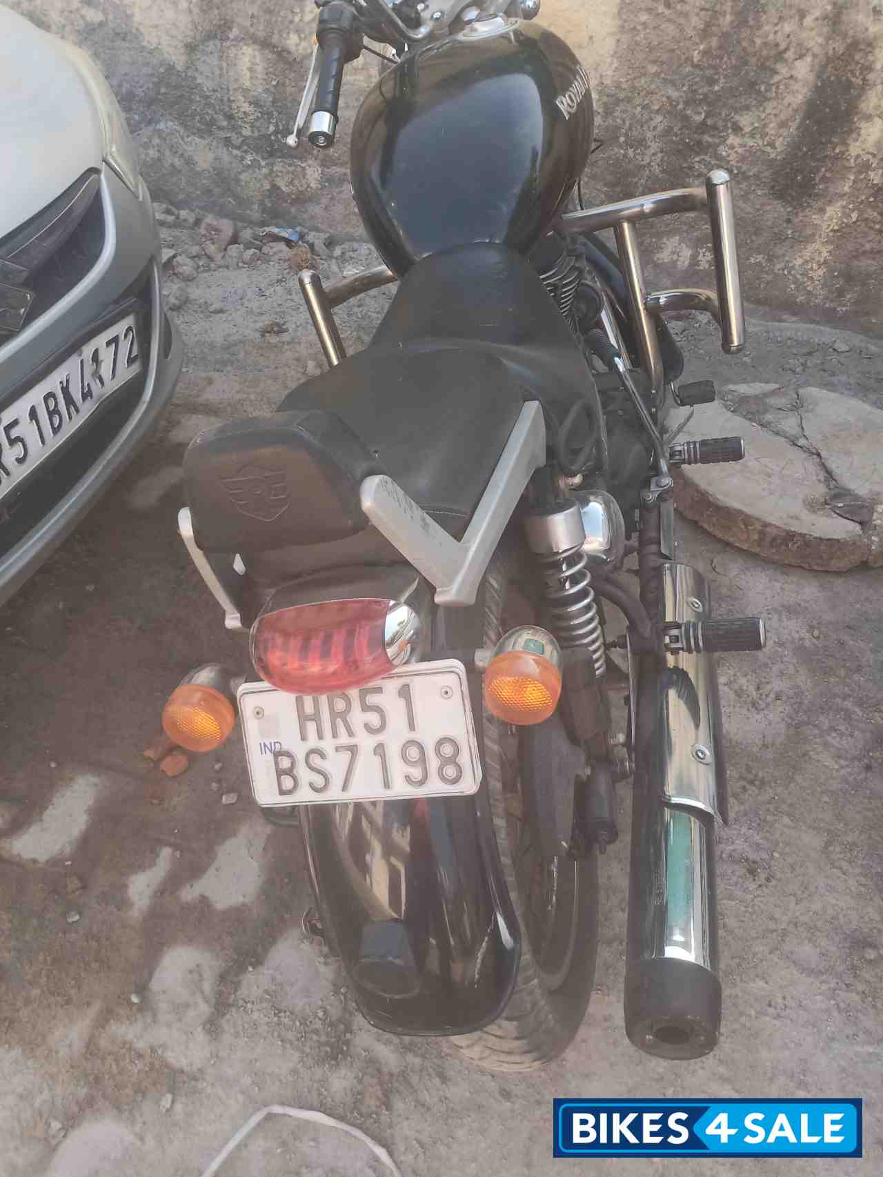 Black Royal Enfield Thunderbird 500