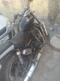 Black Royal Enfield Thunderbird 500