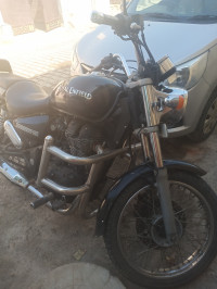 Black Royal Enfield Thunderbird 500
