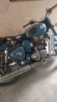 Royal Enfield Classic Squadron Blue