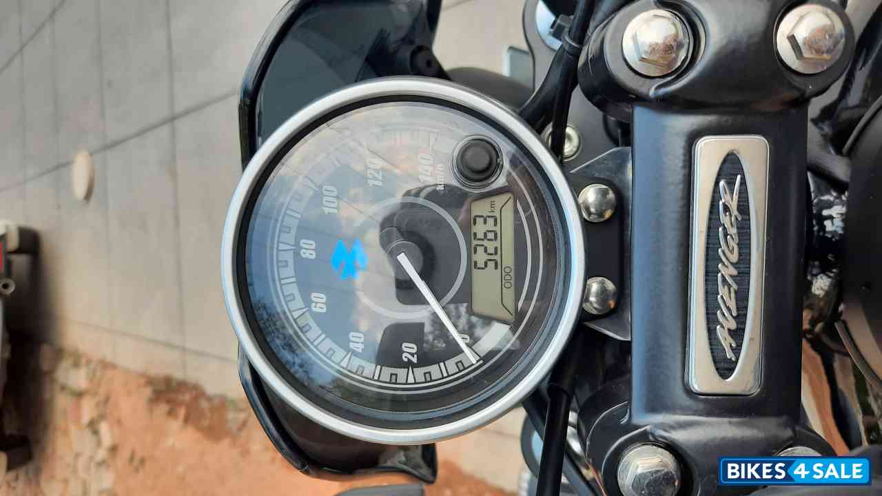 Black Bajaj Avenger Street 160 BS6