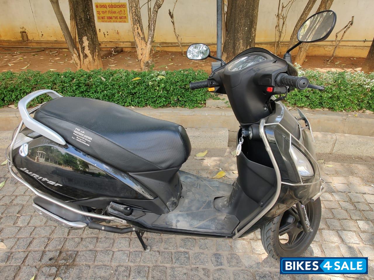 Used 2019 model TVS Jupiter for sale in Bangalore. ID 333791. Black