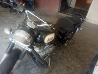 Royal Enfield Classic 350 2017 Model