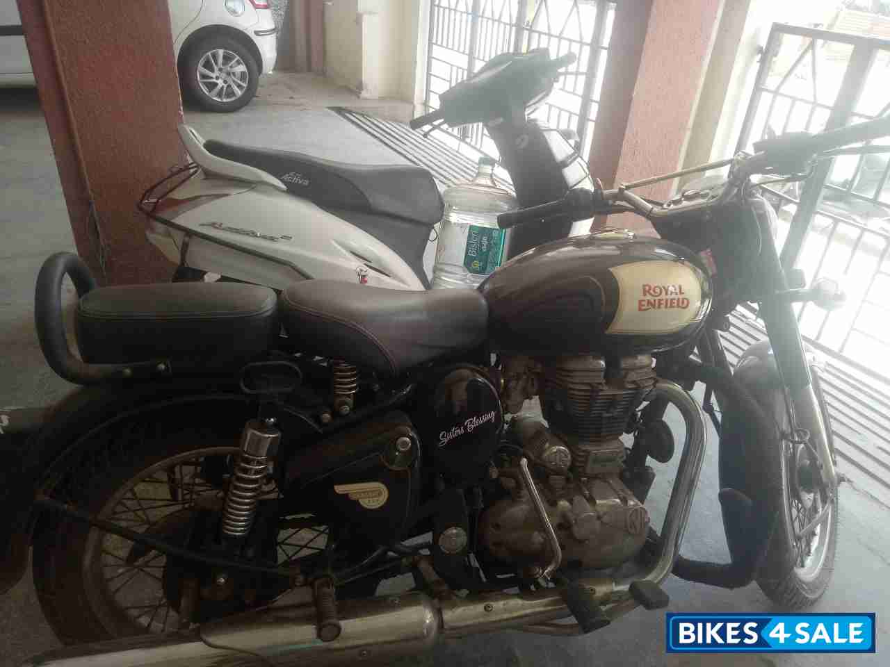 Black Royal Enfield Classic 350 Black Royal Enfield Classic 350