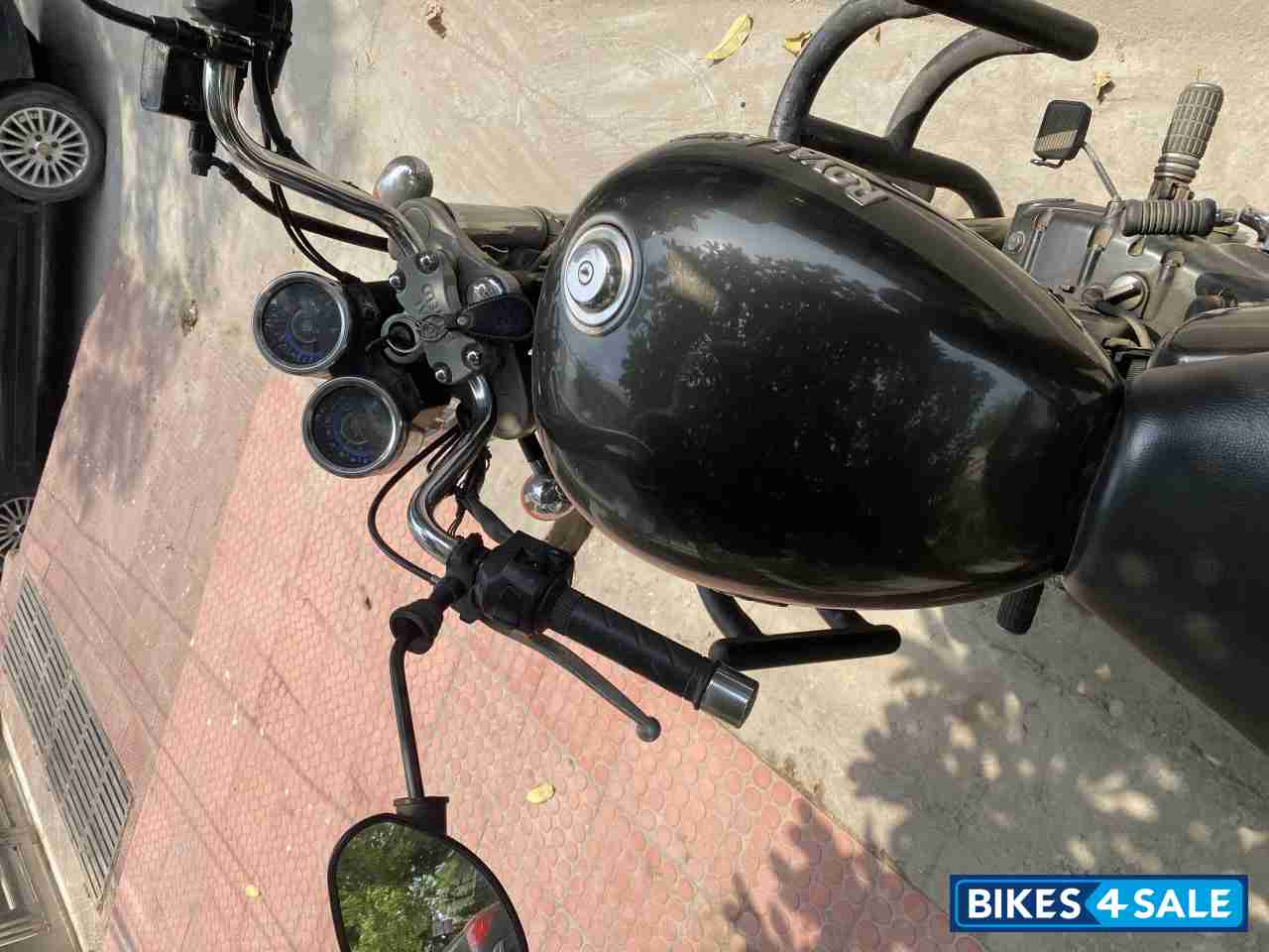 Lightning Royal Enfield Thunderbird 500 Lightning Royal Enfield Thunderbird 500