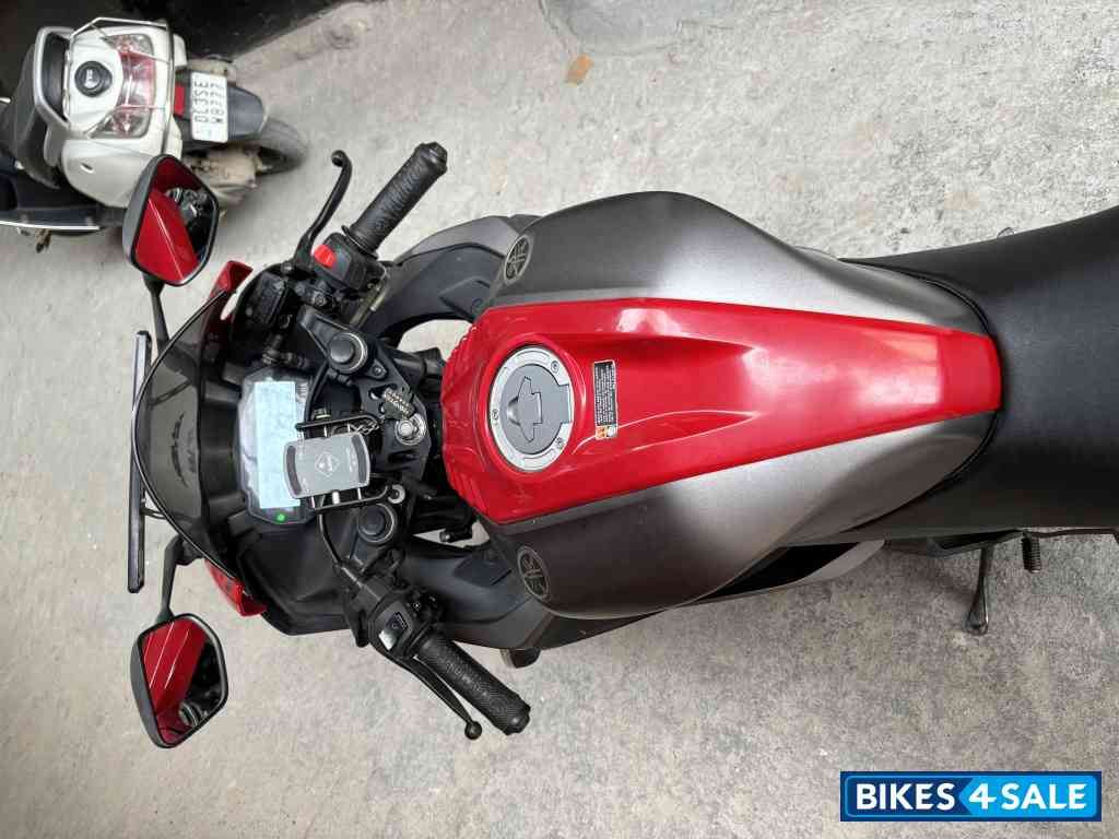 Thunder Grey Yamaha YZF R15 V3