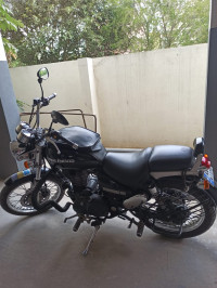 Black Royal Enfield Thunderbird 350