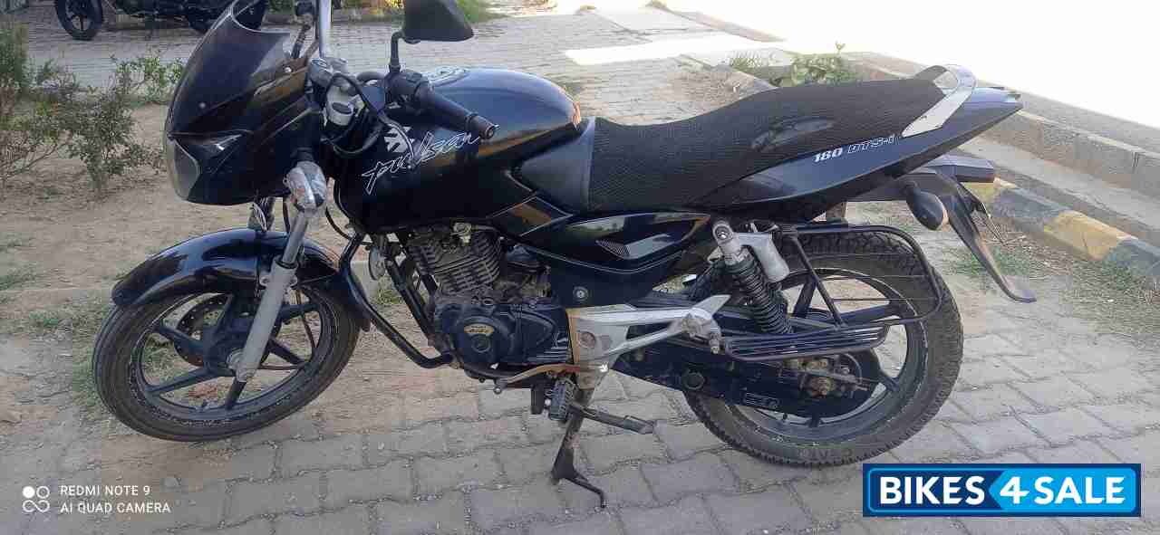 Bajaj Pulsar 180 DTSi Bajaj Pulsar 180 DTSi