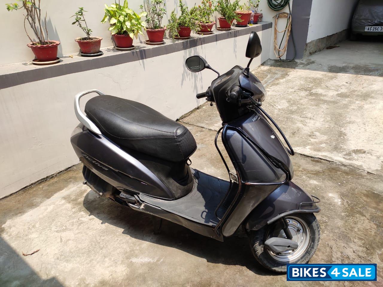 Grey Matalic Honda Activa