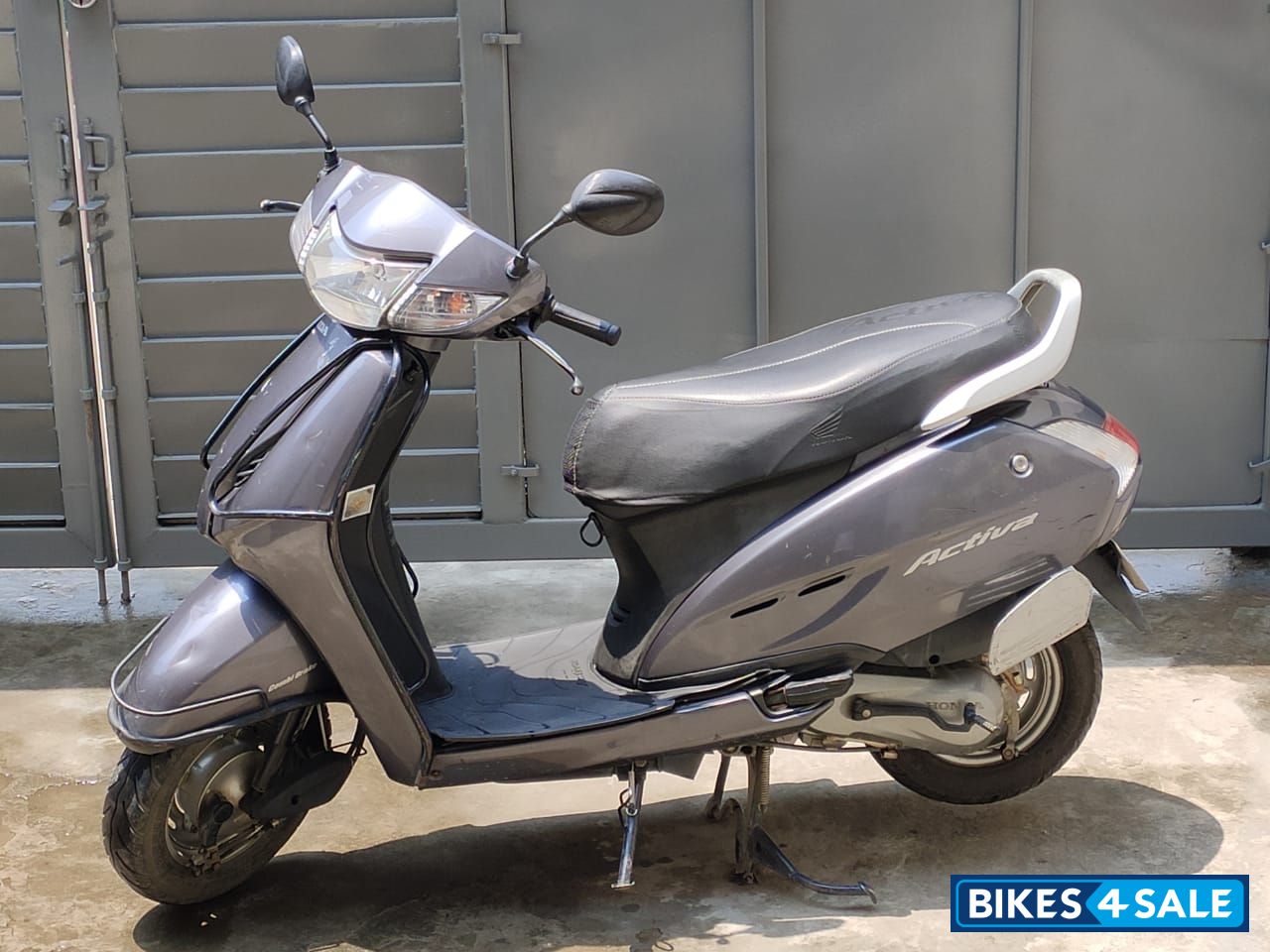 Grey Matalic Honda Activa