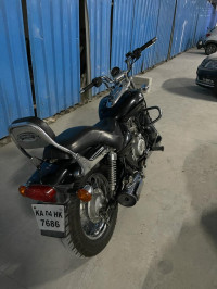 Bajaj Avenger 220 DTS-i