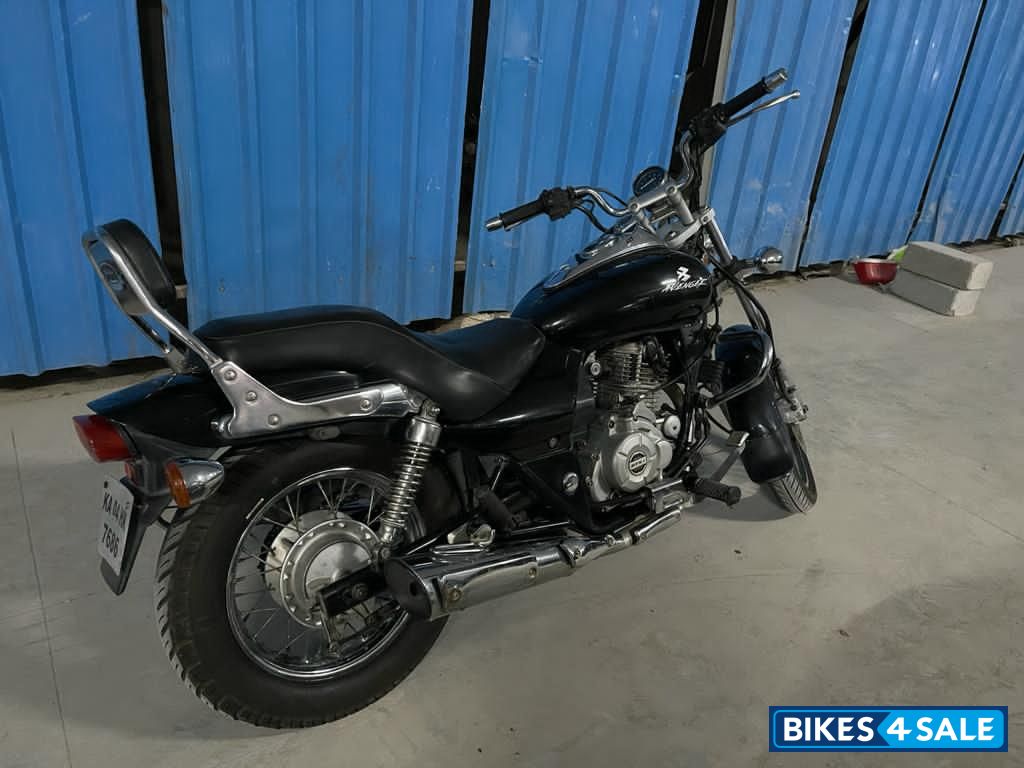 Bajaj Avenger 220 DTS-i Bajaj Avenger 220 DTS-i
