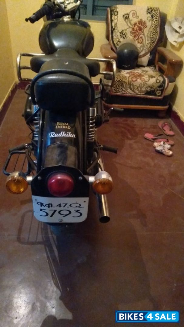 Black Royal Enfield Classic 350