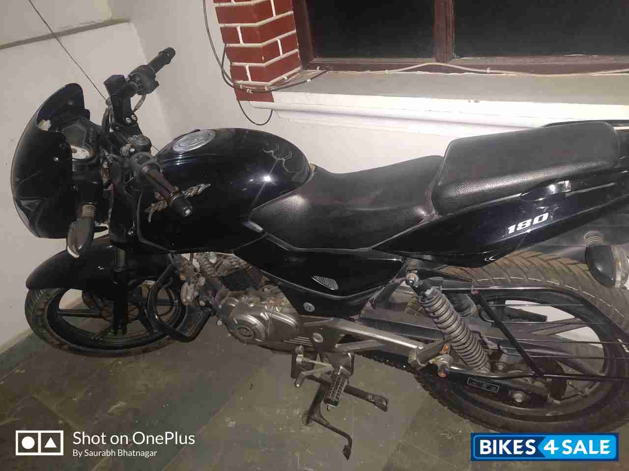 Black Bajaj Pulsar 180 DTSi