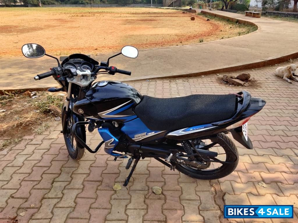Blue Black Yamaha SS125