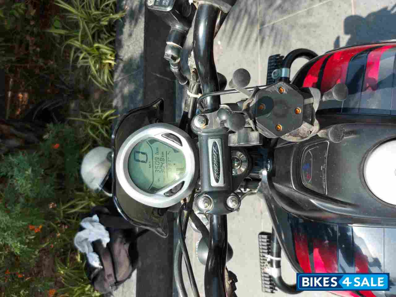 Bajaj Avenger Street 220