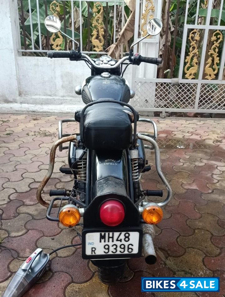 Black Royal Enfield Classic 350