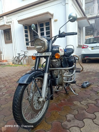 Black Royal Enfield Classic 350