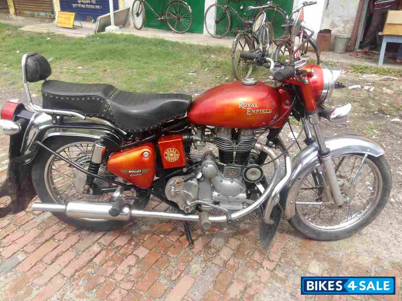 Red Royal Enfield Classic