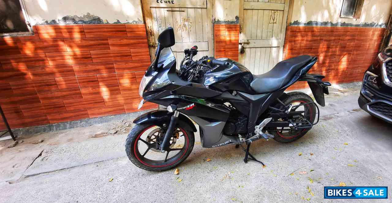 Suzuki Gixxer SF