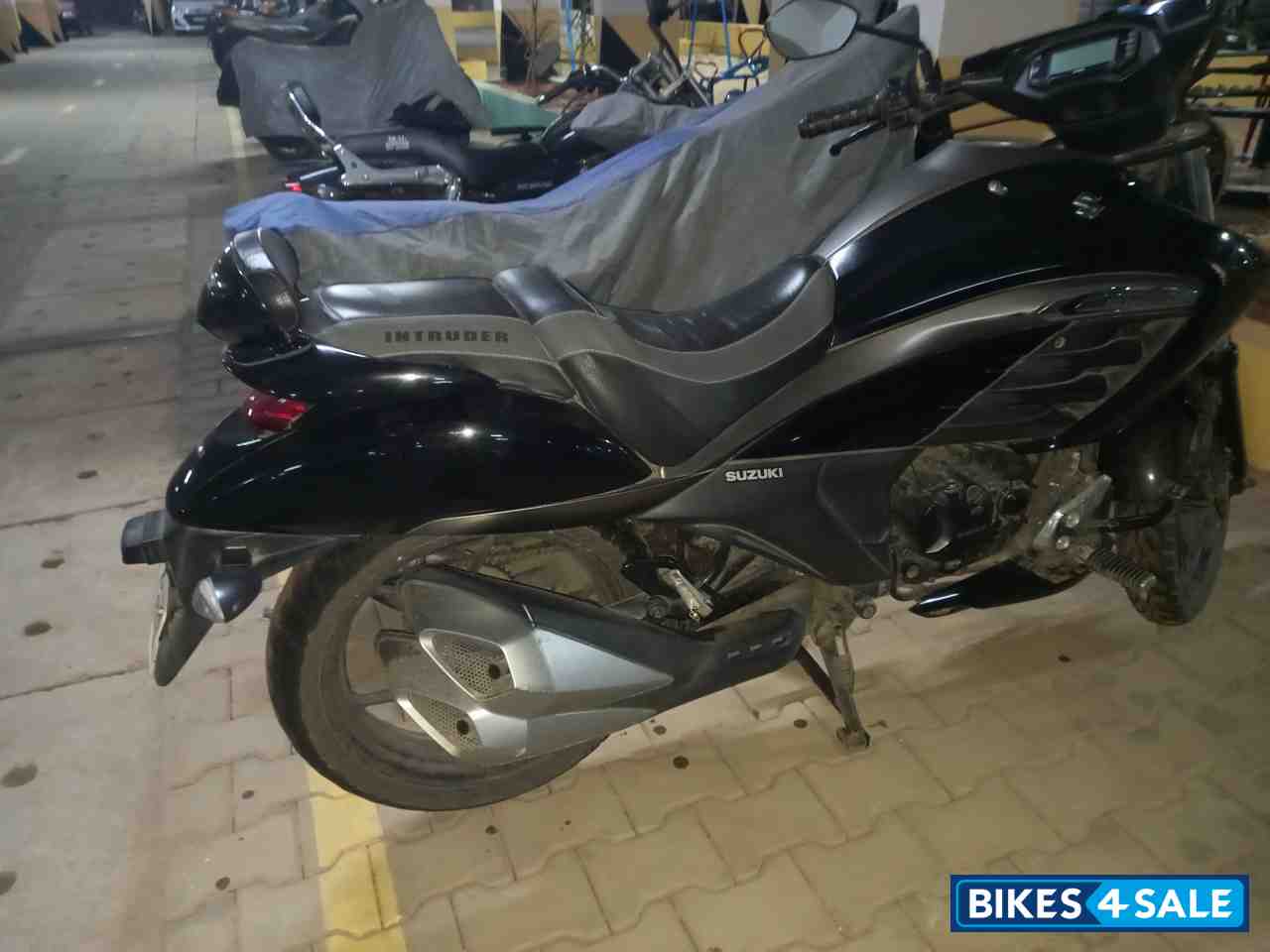 Black & Silver Suzuki Intruder 150