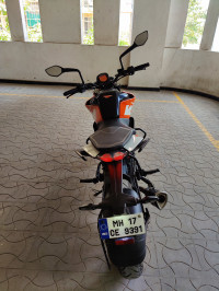 Orange KTM Duke 250