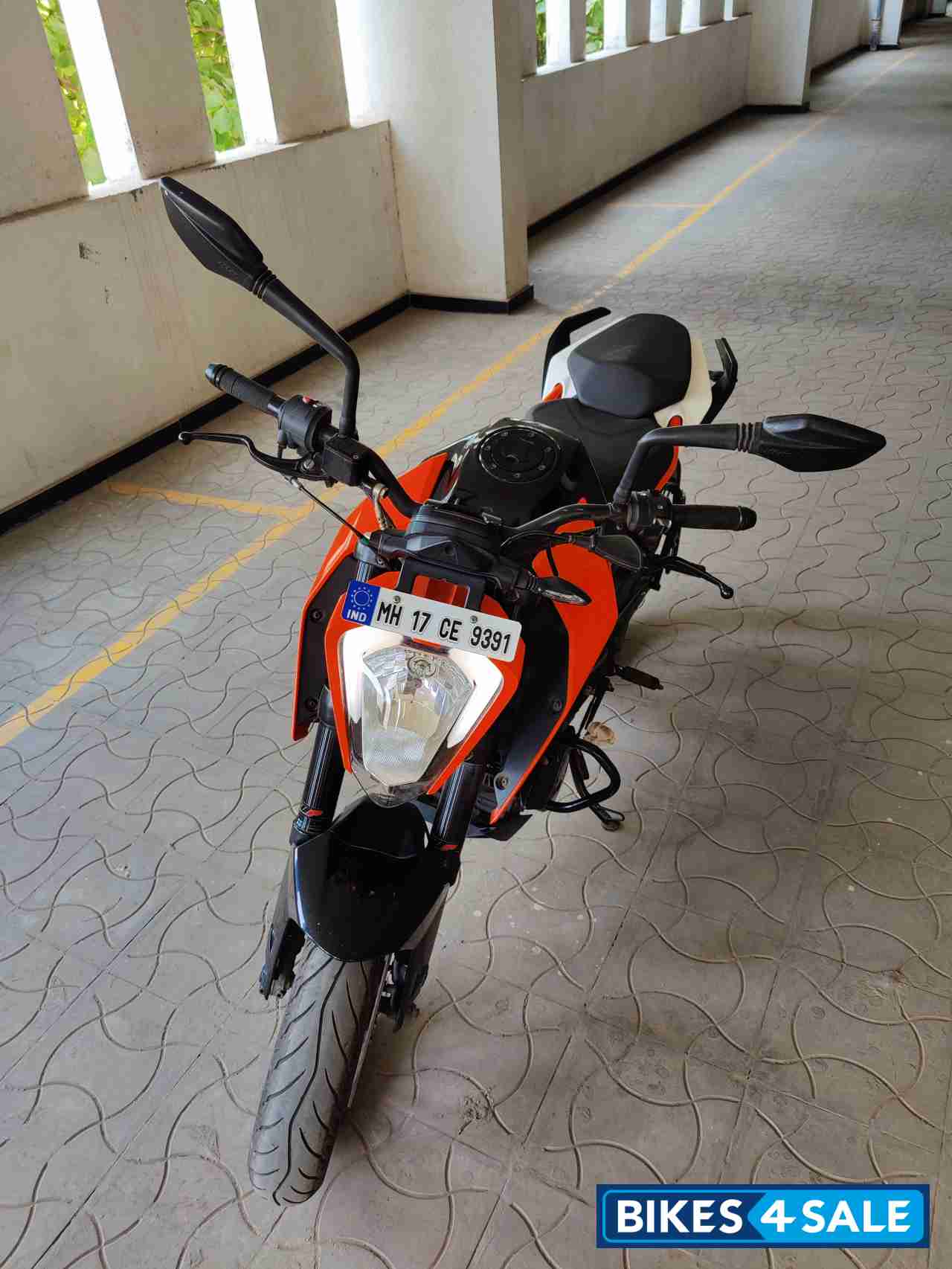 Orange KTM Duke 250