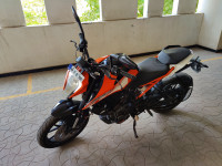 Orange KTM Duke 250