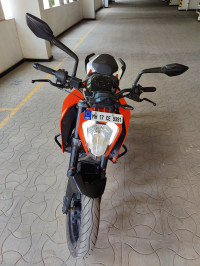 Orange KTM Duke 250