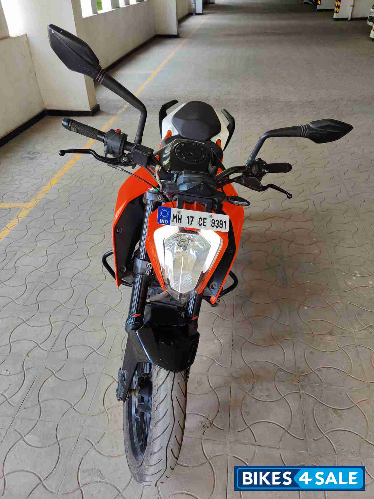 Orange KTM Duke 250