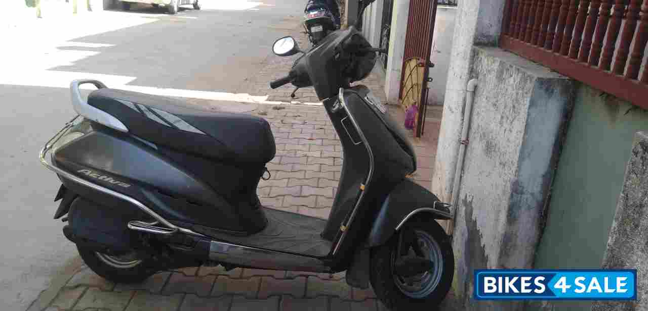 Grey Honda Activa