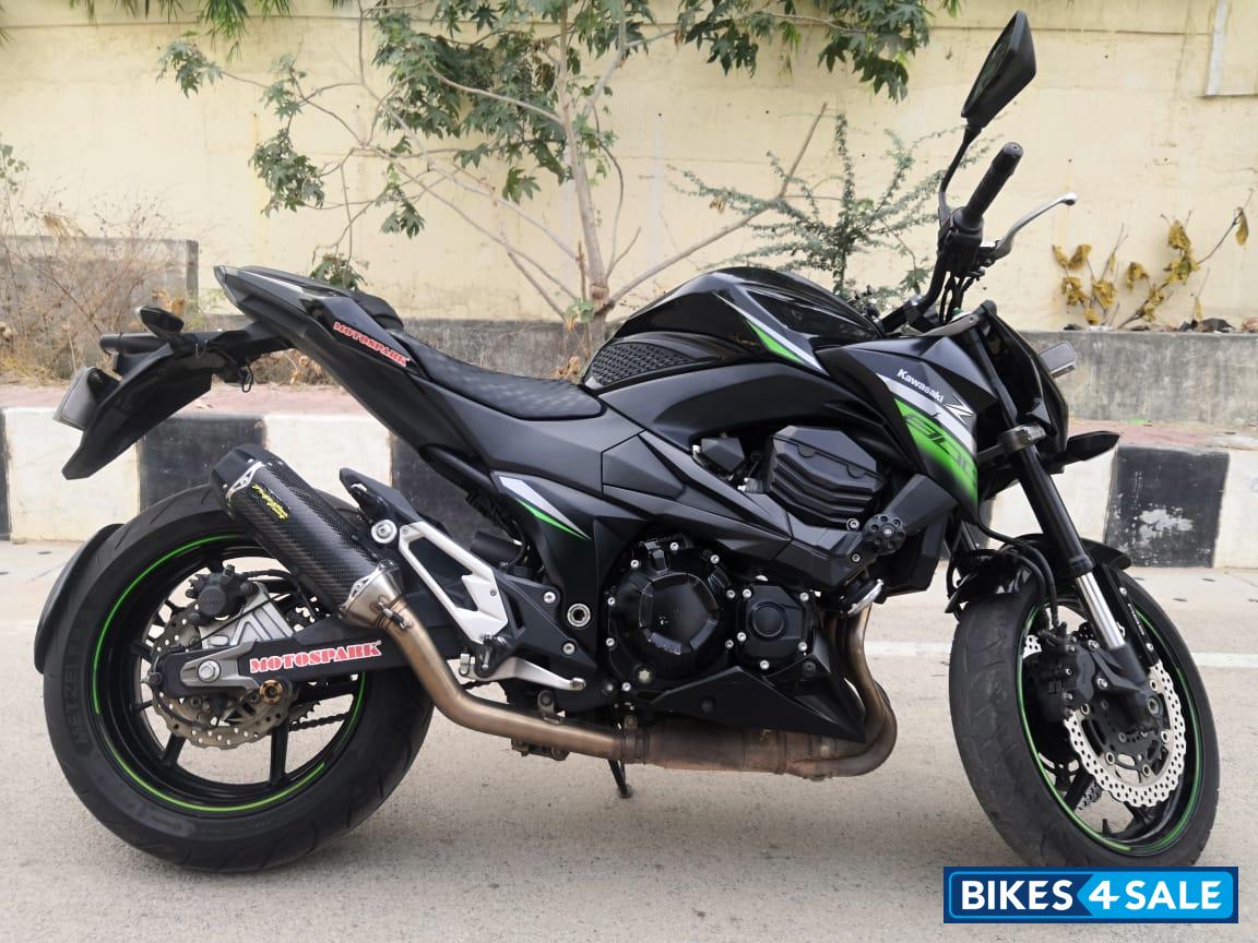 Black - Green Kawasaki Z800
