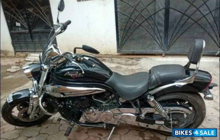 Black Hyosung Aquila Pro 650 Black Hyosung Aquila Pro 650