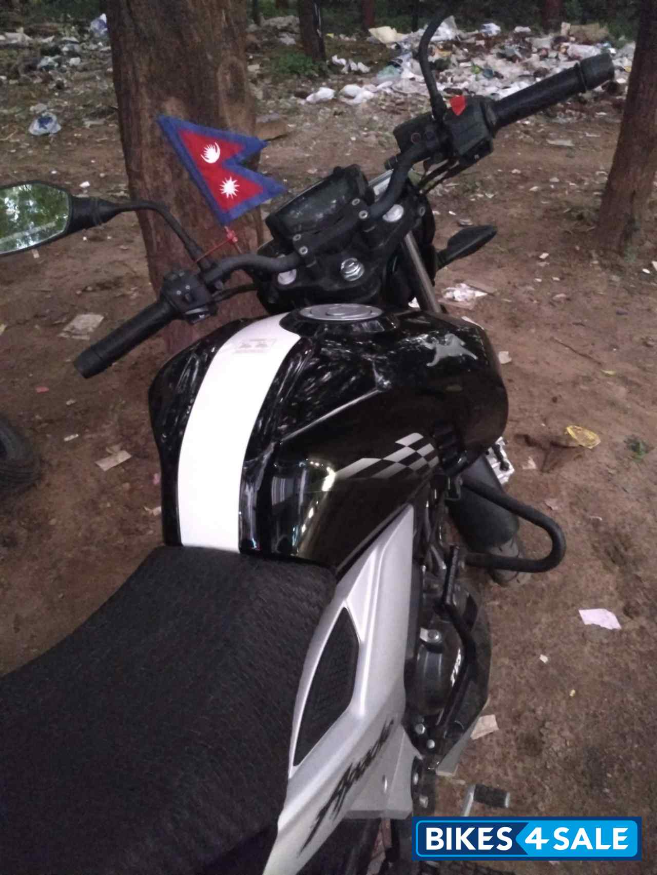 Black TVS Apache RTR 160 4V