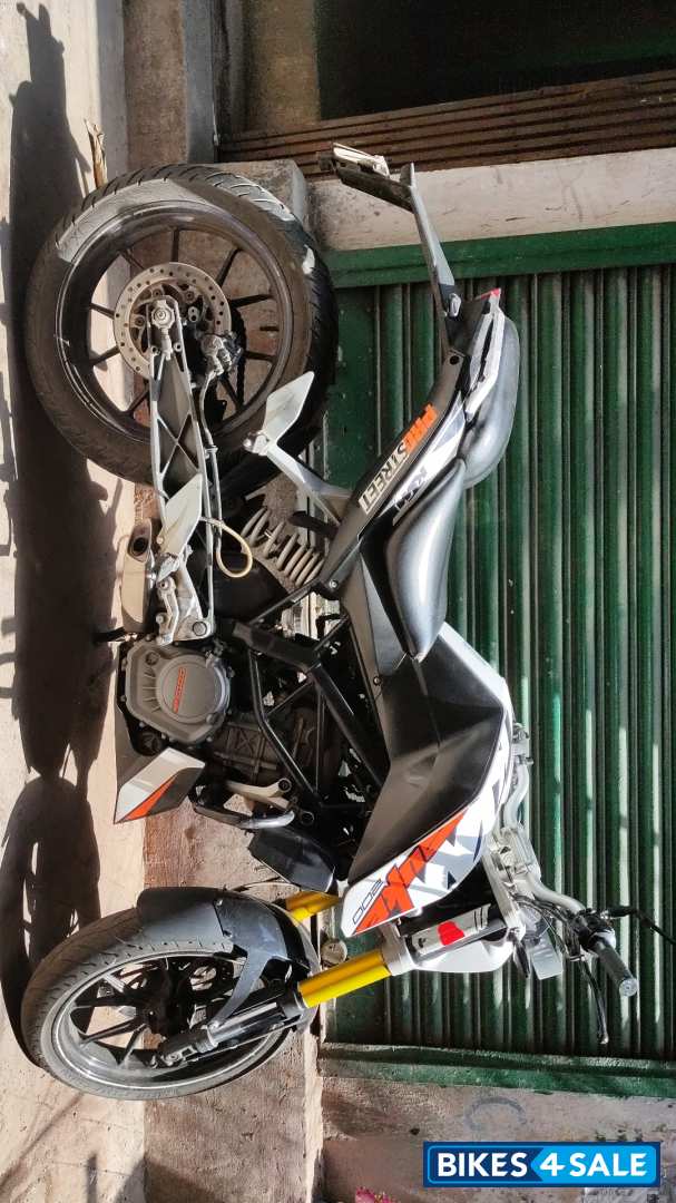 KTM Duke 200