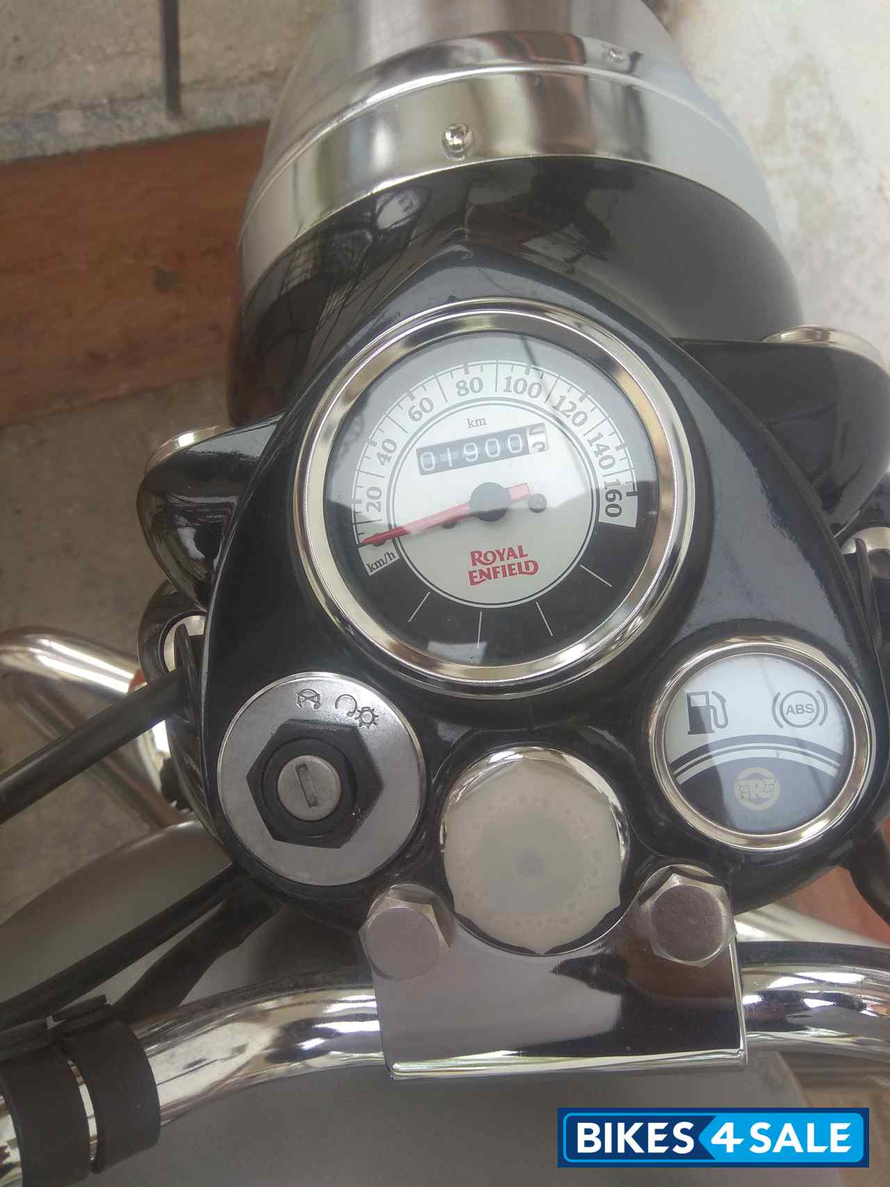 Royal Enfield Classic 350 Royal Enfield Classic 350