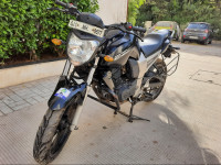 Black Yamaha FZ16