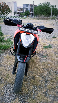 Orange Nd Black KTM Duke 250