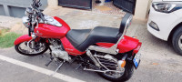 Red Bajaj Avenger 220 DTS-i