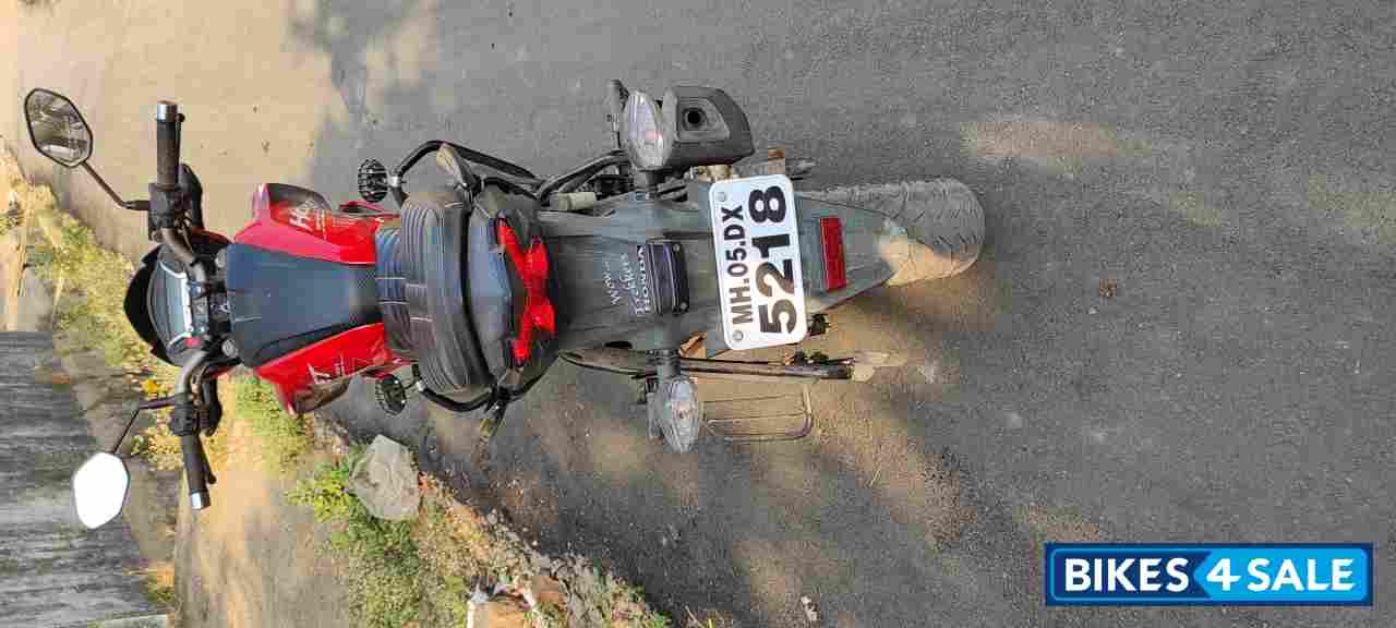 Red Honda CB Hornet 160R