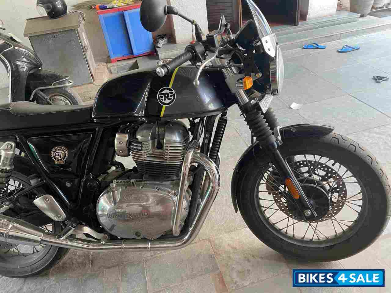 Black-grey Royal Enfield Continental GT 650 Twin