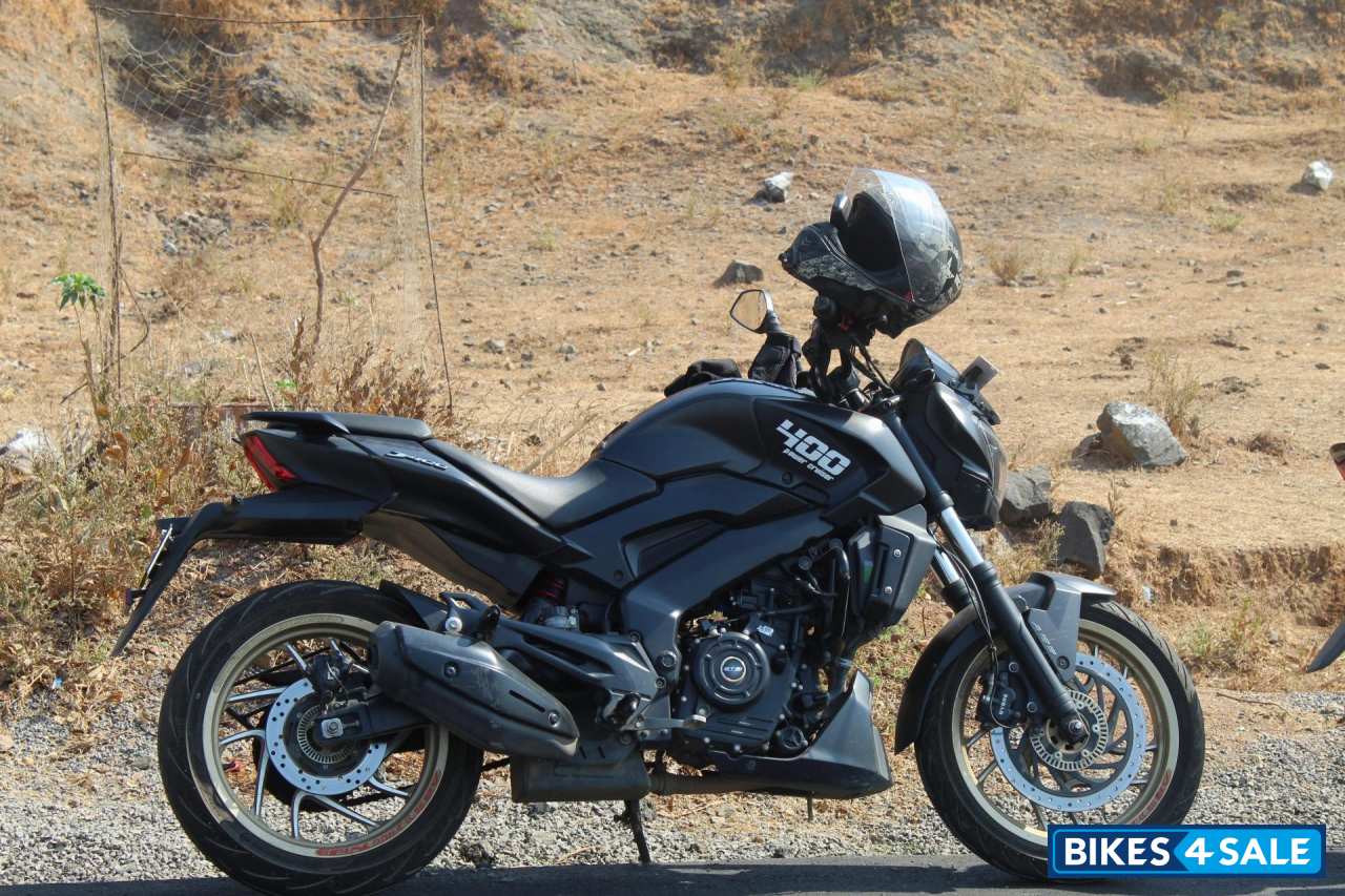 Black Bajaj Dominar 400 ABS BS6