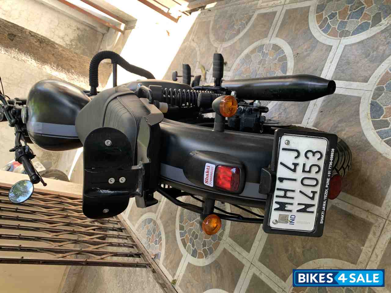 Jawa 42 Dual Channel ABS AllStar Black