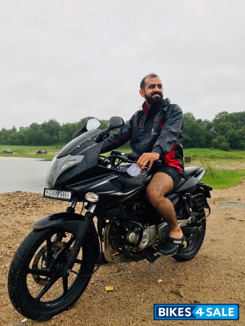 Bajaj Pulsar 220 DTSFi