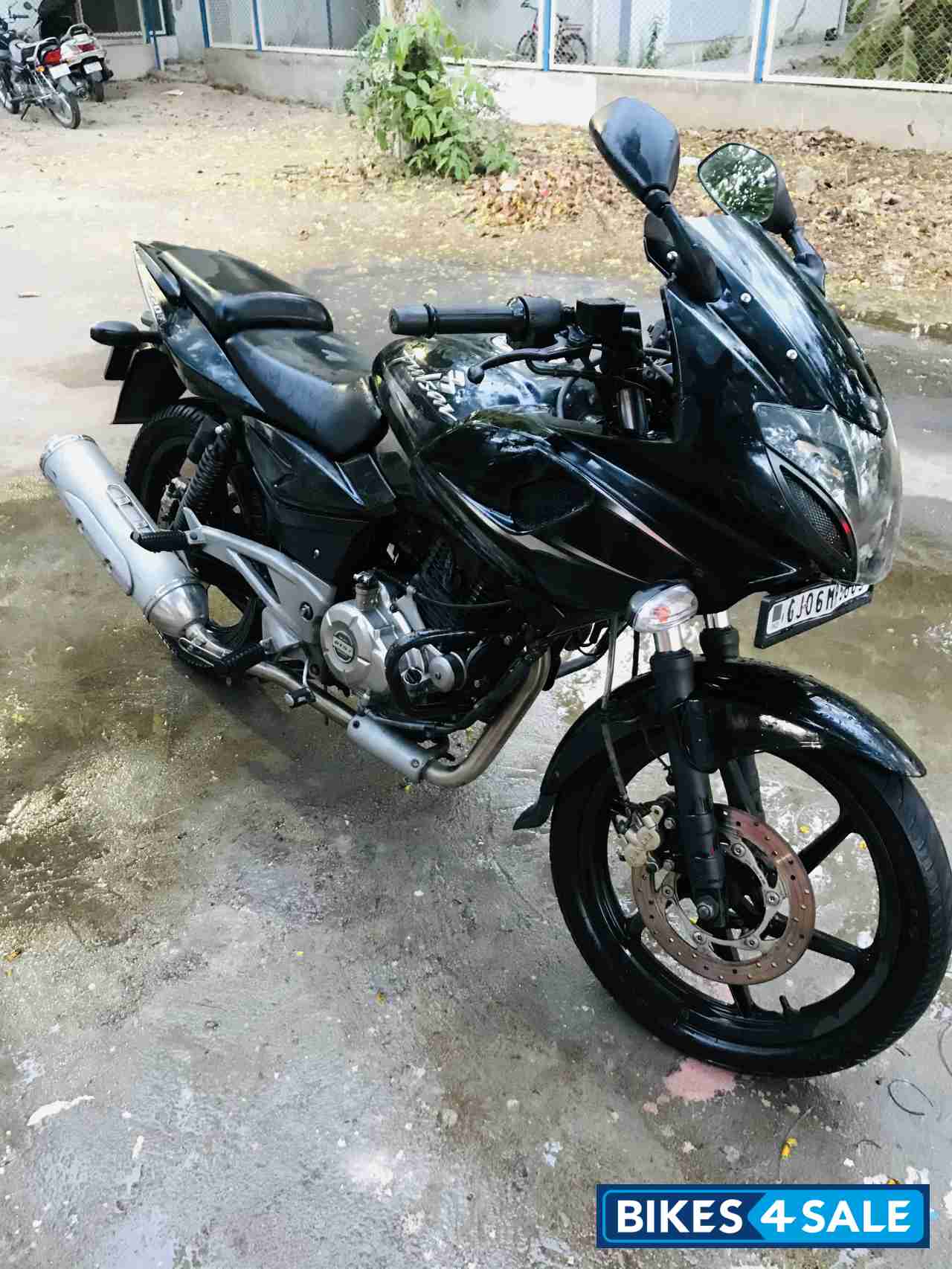 Bajaj Pulsar 220 DTSFi