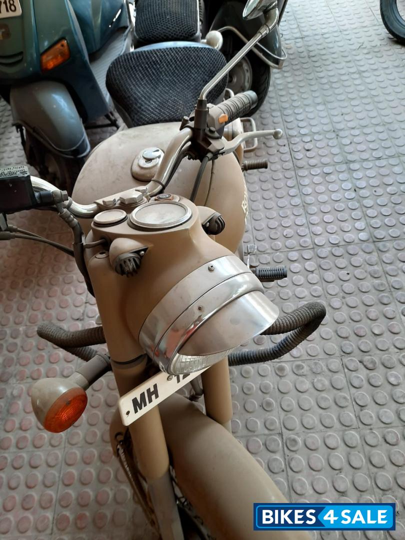 Desert Strom Royal Enfield Classic 500